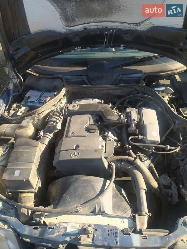 Седан Mercedes-Benz E-Class 1992 в Кам'янському