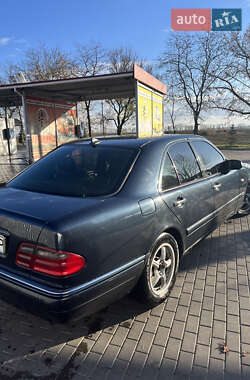 Седан Mercedes-Benz E-Class 1998 в Тальному