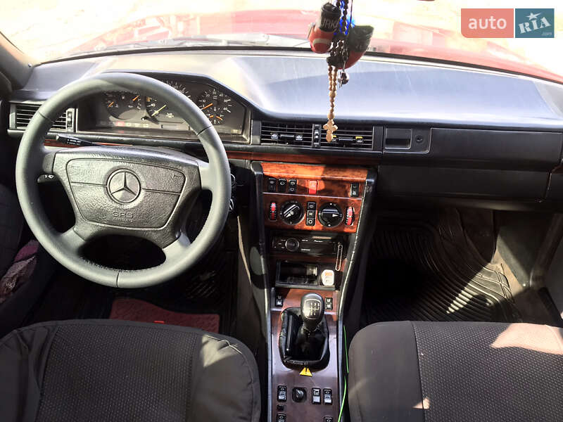 Універсал Mercedes-Benz E-Class 1995 в Смілі