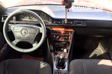 Универсал Mercedes-Benz E-Class 1995 в Смеле