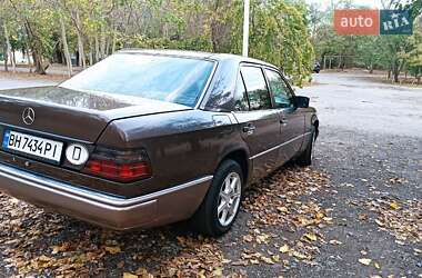 Седан Mercedes-Benz E-Class 1992 в Одесі