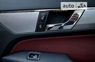 Купе Mercedes-Benz E-Class 2010 в 