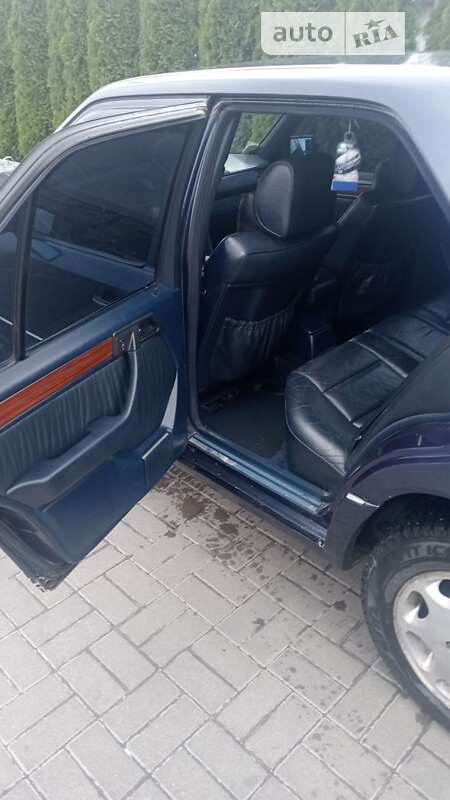 Седан Mercedes-Benz E-Class 1994 в Рогатині