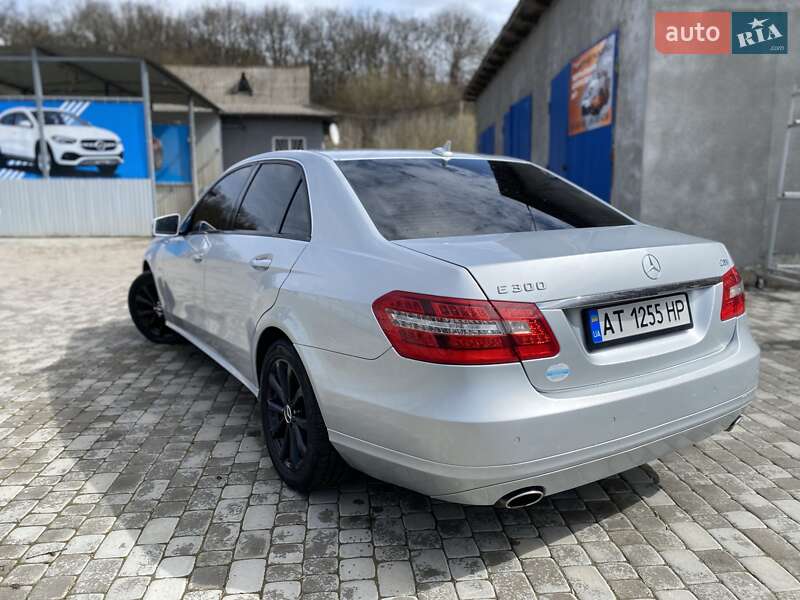 Седан Mercedes-Benz E-Class 2010 в Коломые