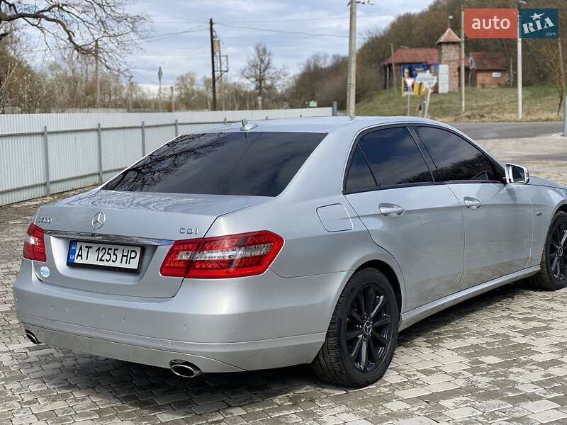 Седан Mercedes-Benz E-Class 2010 в Коломые