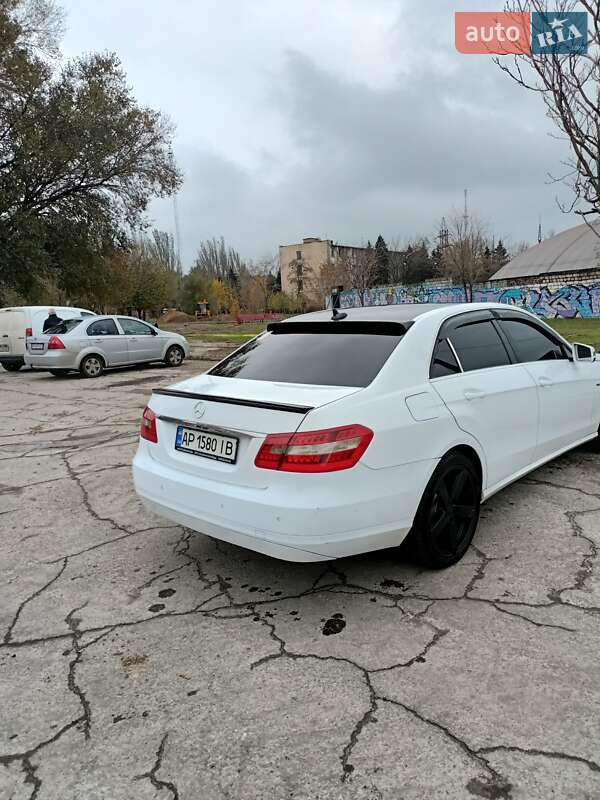 Седан Mercedes-Benz E-Class 2010 в Запоріжжі фото 2 Седан Mercedes-Benz E-Class 2010 в Запоріжжі