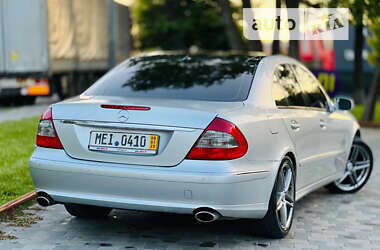 Седан Mercedes-Benz E-Class 2007 в 