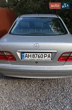 Седан Mercedes-Benz E-Class 1999 в 