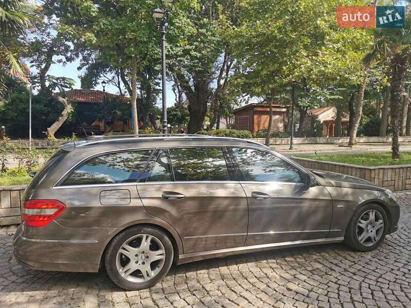 Универсал Mercedes-Benz E-Class 2011 в Ивано-Франковске фото 4 Универсал Mercedes-Benz E-Class 2011 в Ивано-Франковске
