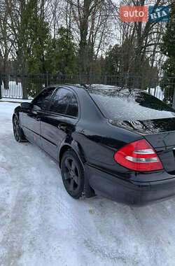 Седан Mercedes-Benz E-Class 2006 в Бобровиці