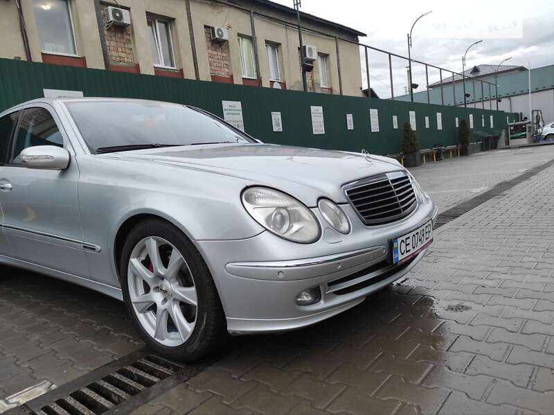 Седан Mercedes-Benz E-Class 2005 в Черновцах