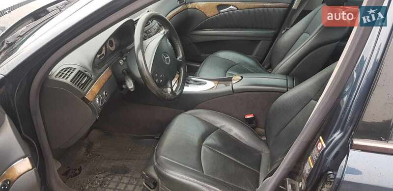 Седан Mercedes-Benz E-Class 2005 в Львове