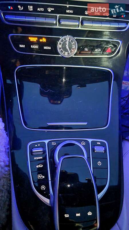 Седан Mercedes-Benz E-Class 2016 в Львове