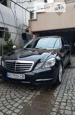 Седан Mercedes-Benz E-Class 2011 в Иршаве