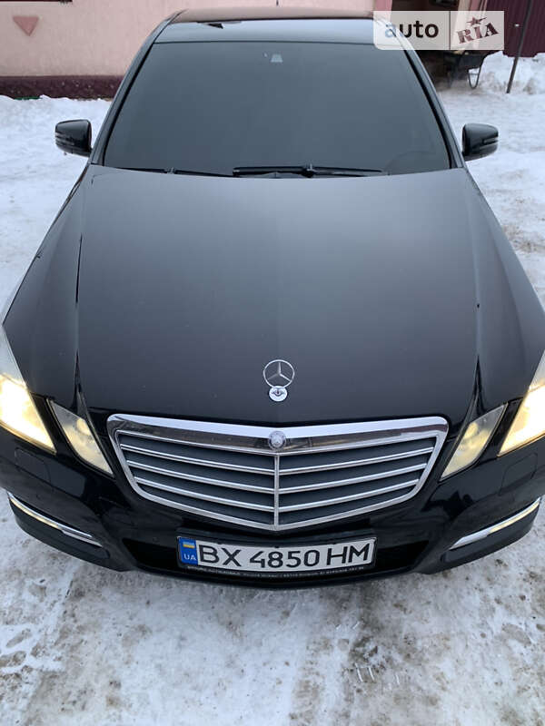 Седан Mercedes-Benz E-Class 2012 в Хмельницькому