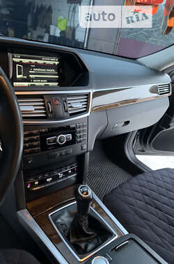 Седан Mercedes-Benz E-Class 2012 в 