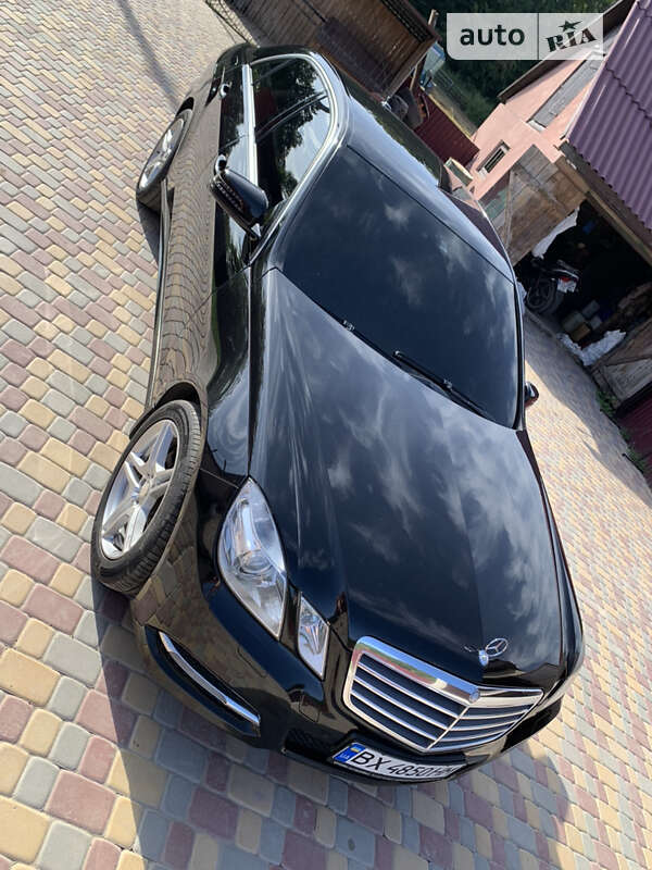 Седан Mercedes-Benz E-Class 2012 в Хмельницькому