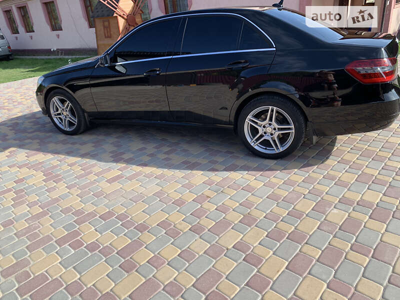 Седан Mercedes-Benz E-Class 2012 в Хмельницькому
