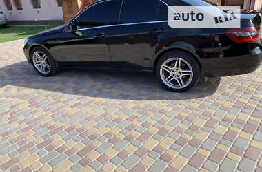 Седан Mercedes-Benz E-Class 2012 в 