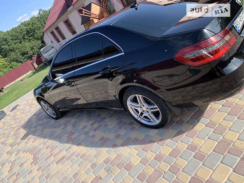 Седан Mercedes-Benz E-Class 2012 в Хмельницькому