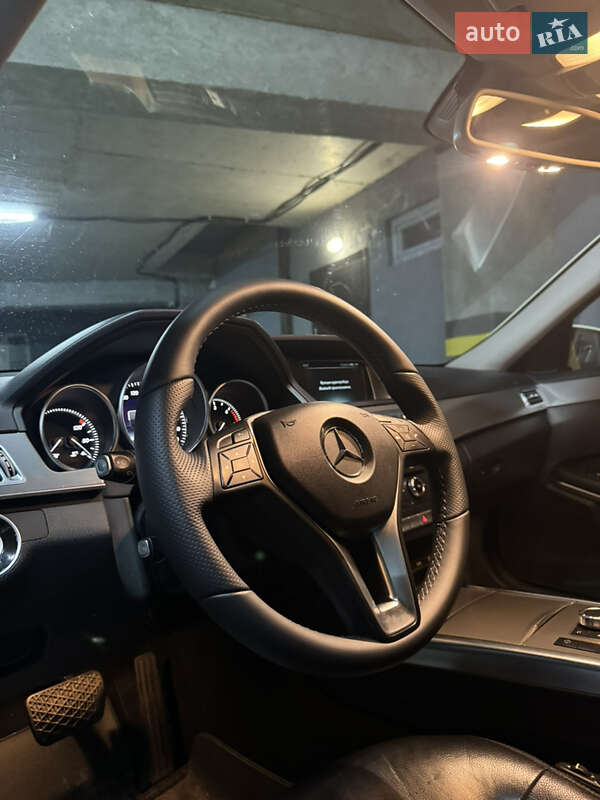 Седан Mercedes-Benz E-Class 2016 в Івано-Франківську