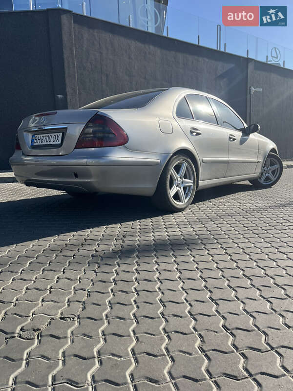 Седан Mercedes-Benz E-Class 2002 в Одессе
