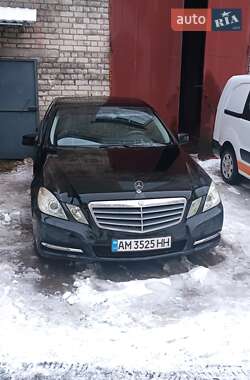 Седан Mercedes-Benz E-Class 2012 в 