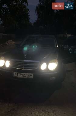 Седан Mercedes-Benz E-Class 2003 в Городенке