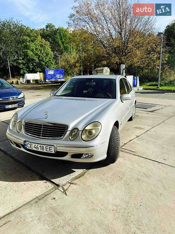 Седан Mercedes-Benz E-Class 2002 в Чернівцях