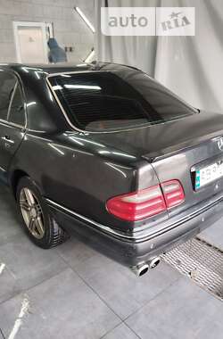 Седан Mercedes-Benz E-Class 1998 в 