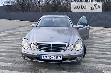 Седан Mercedes-Benz E-Class 2004 в Ужгороді