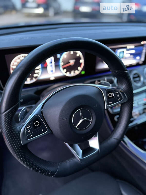Седан Mercedes-Benz E-Class 2017 в Ивано-Франковске