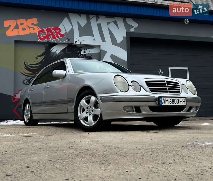 Mercedes-Benz E-Class 2001