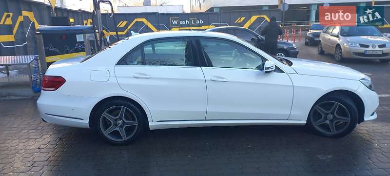 Седан Mercedes-Benz E-Class 2013 в Харькове