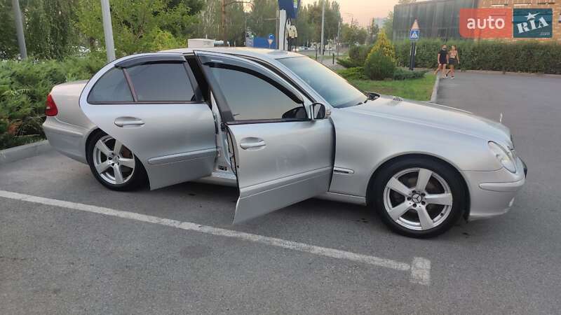 Седан Mercedes-Benz E-Class 2005 в Дніпрі фото 12 Седан Mercedes-Benz E-Class 2005 в Дніпрі