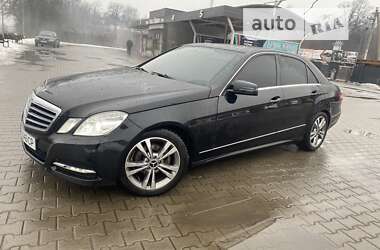 Седан Mercedes-Benz E-Class 2012 в Іршаві