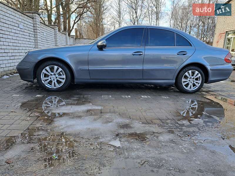Седан Mercedes-Benz E-Class 2006 в Вольногорске