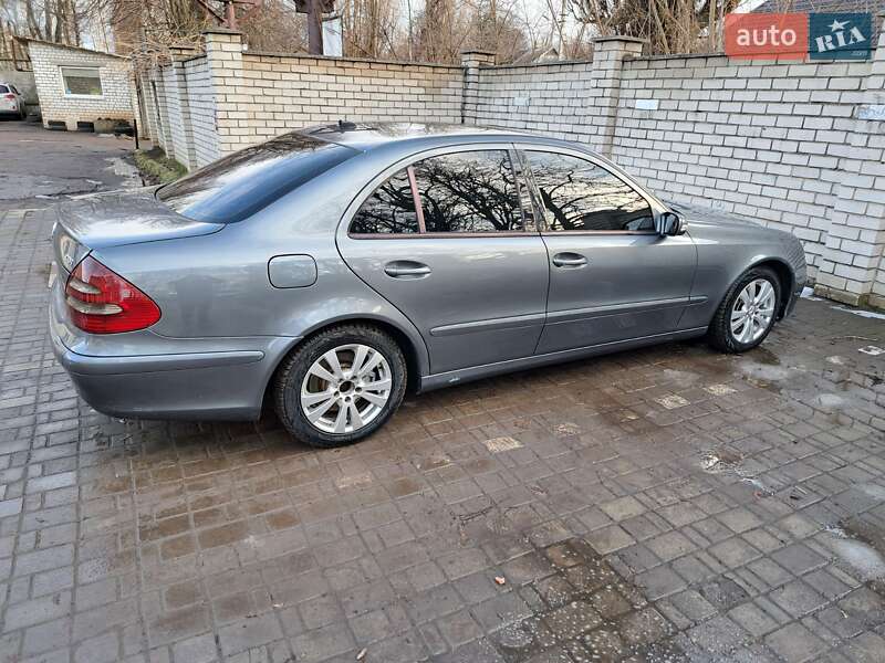 Седан Mercedes-Benz E-Class 2006 в Вольногорске