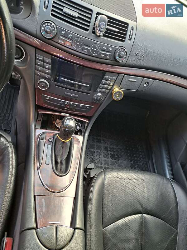 Седан Mercedes-Benz E-Class 2006 в Вольногорске
