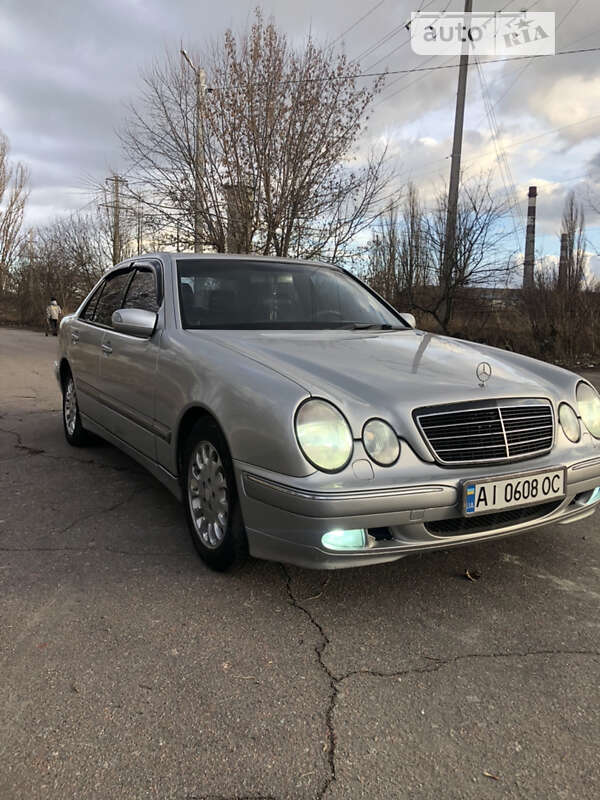 Mercedes-Benz E-Class 1999