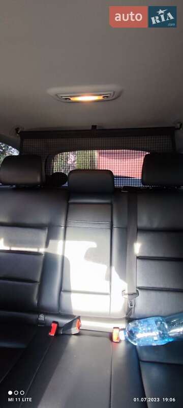 Універсал Mercedes-Benz E-Class 2012 в Чернівцях