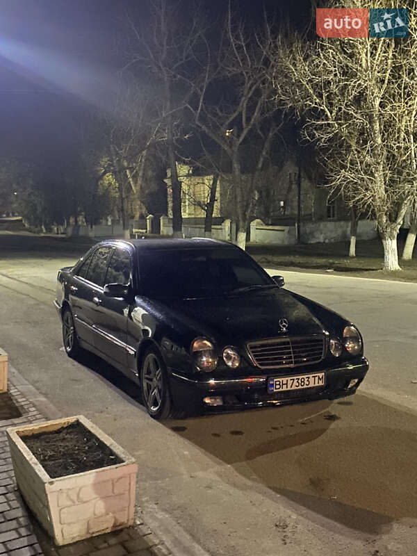 Mercedes-Benz E-Class 2002