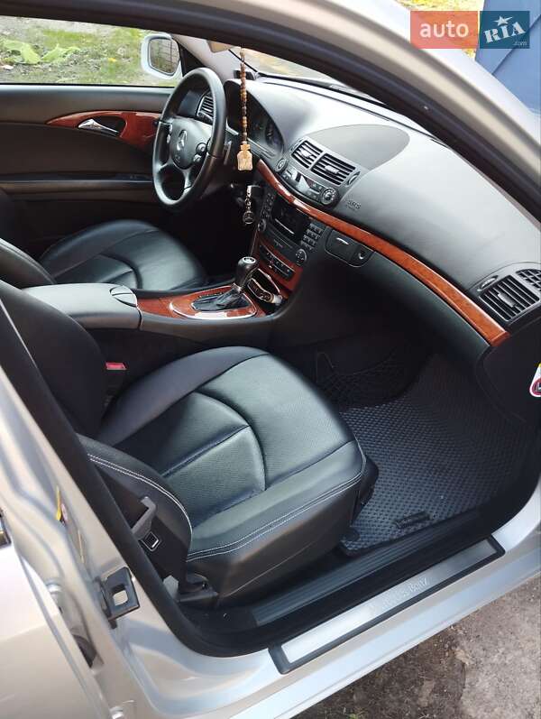 Седан Mercedes-Benz E-Class 2006 в Києві