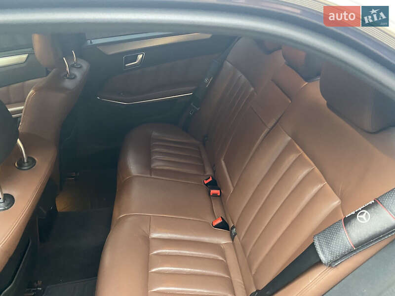 Седан Mercedes-Benz E-Class 2014 в Іршаві