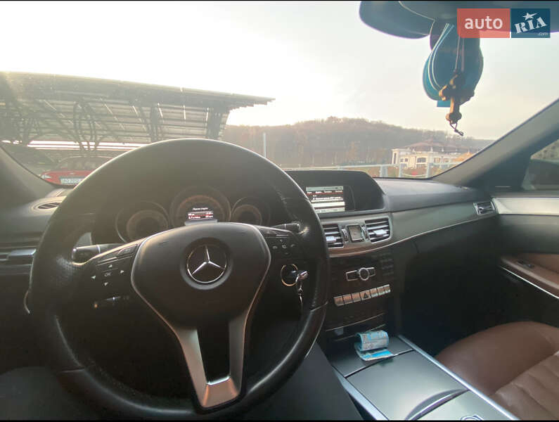 Седан Mercedes-Benz E-Class 2014 в Іршаві