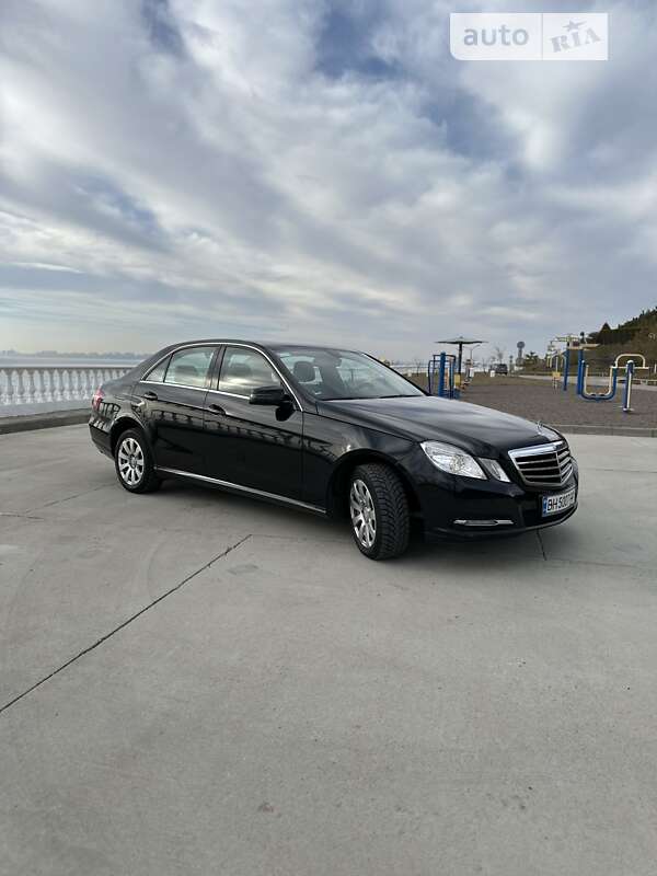 Седан Mercedes-Benz E-Class 2012 в Одесі