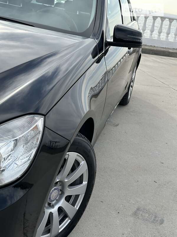 Седан Mercedes-Benz E-Class 2012 в Одесі