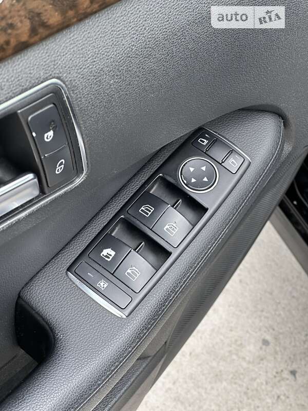 Седан Mercedes-Benz E-Class 2012 в Одесі