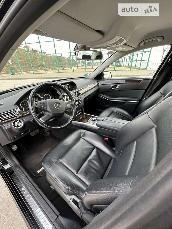 Седан Mercedes-Benz E-Class 2012 в Одесі