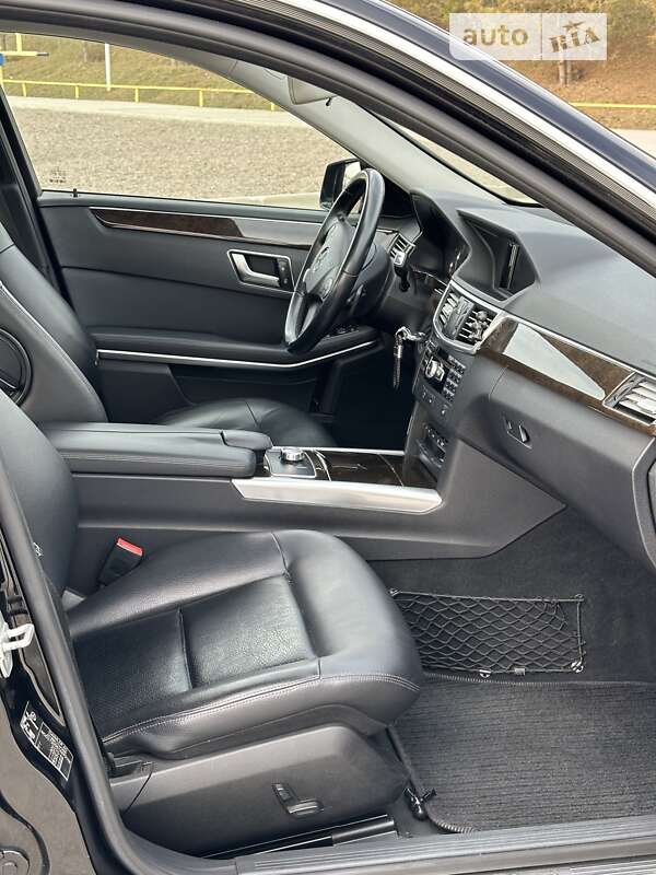 Седан Mercedes-Benz E-Class 2012 в Одесі